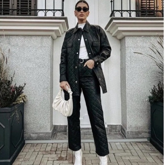 NWT Zara Faux Leather Quilted Belted Cropped Pants Size Medium - Picture 2 of 11